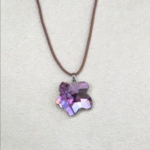 🌸Beautiful Swarovski crystal flower necklace 🌸